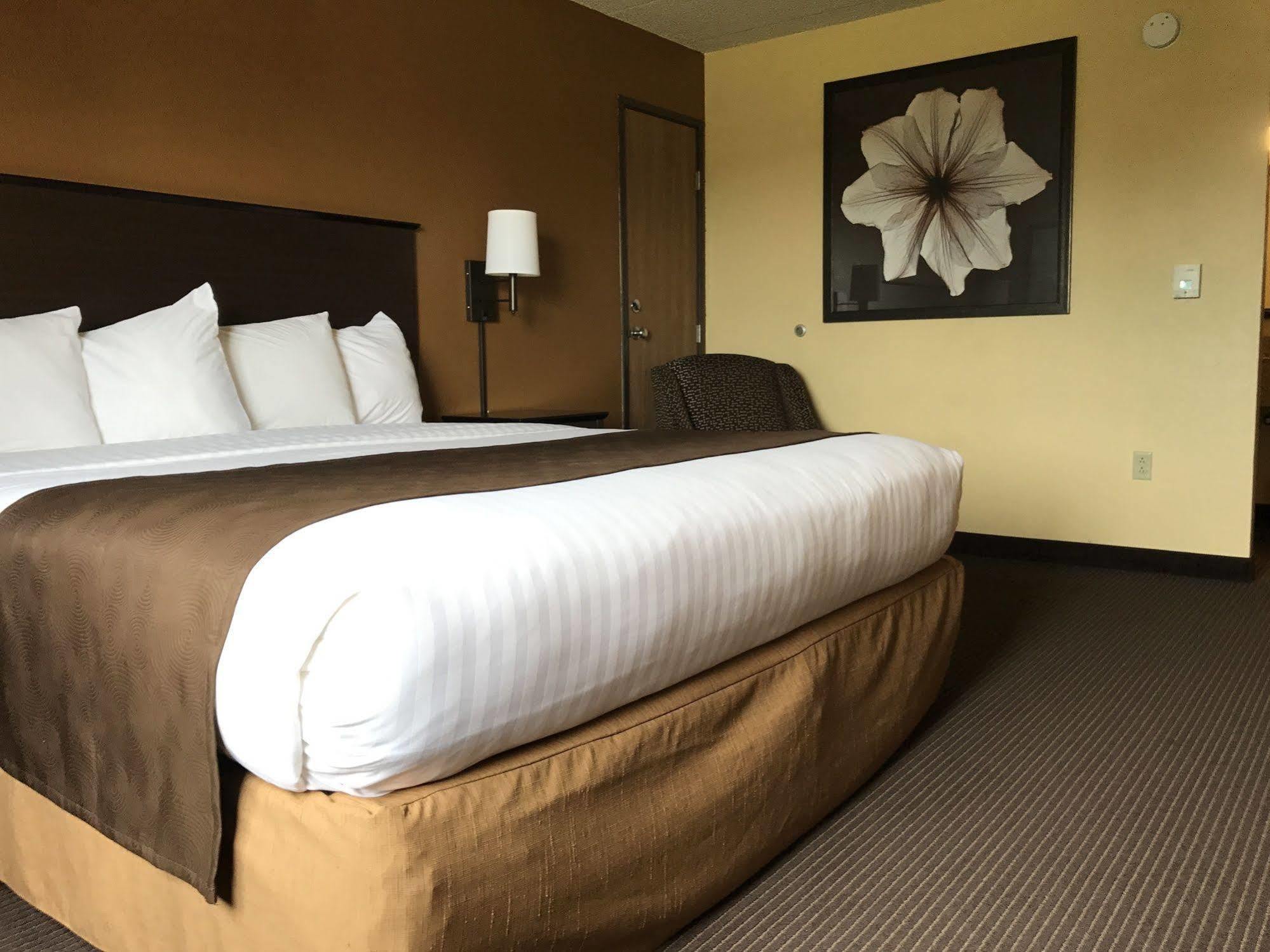 Americinn By Wyndham Hotel