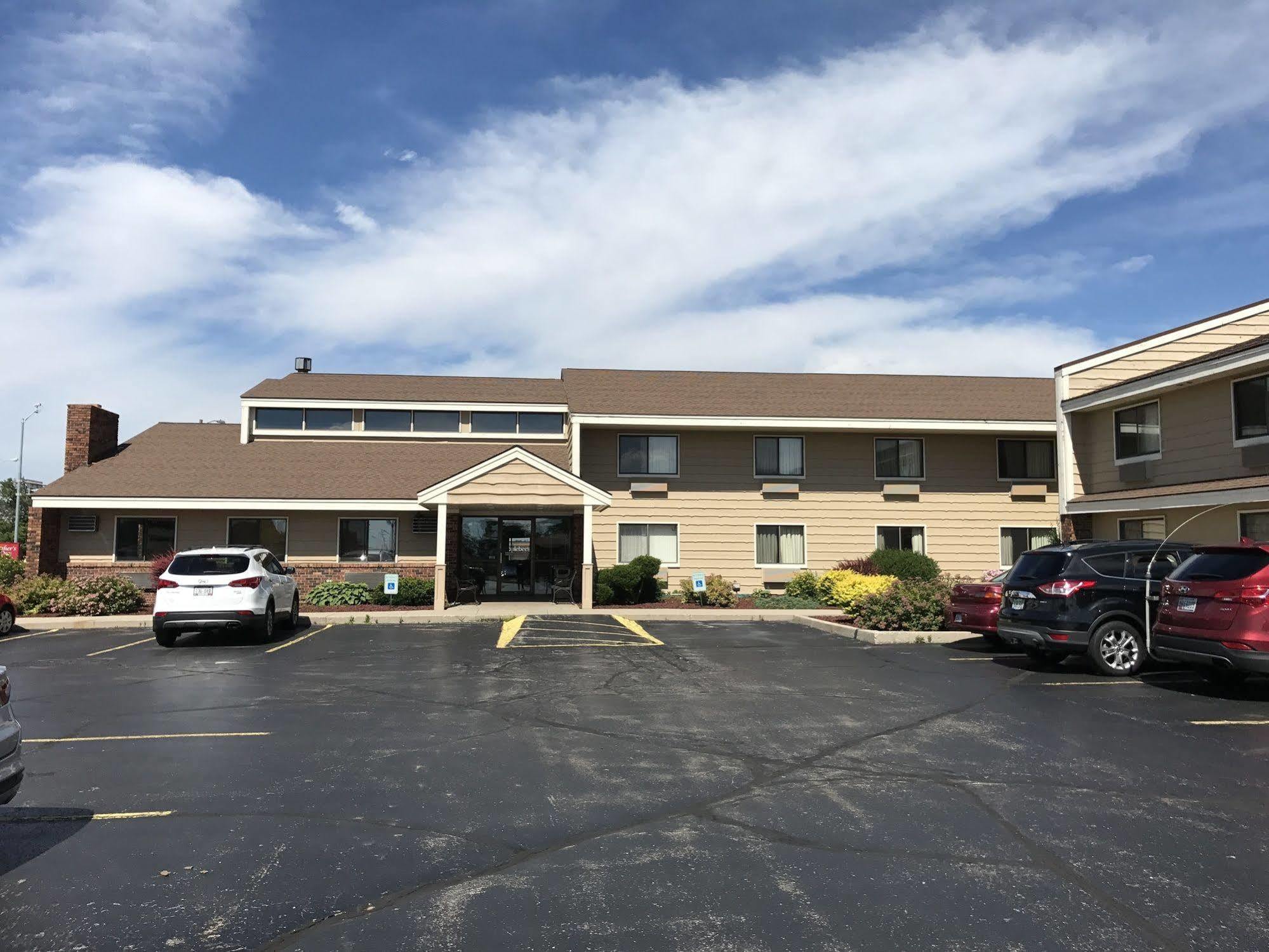 Hotel Americinn By Wyndham 3*